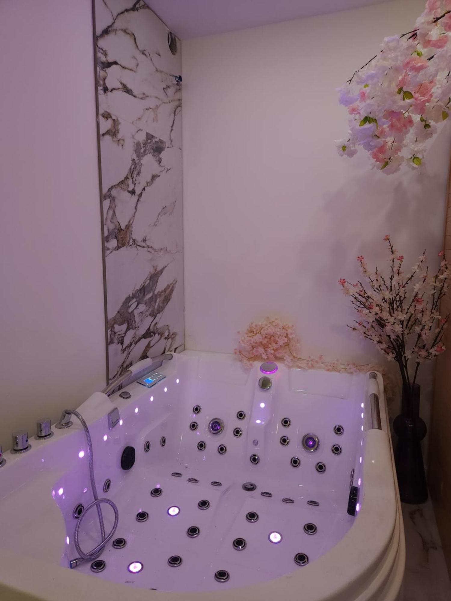 New In Gdansk! Red Room In The Heart Of Gdansk - Bdsm - With A Luxury Jacuzzi And Access To A Sauna Exterior foto